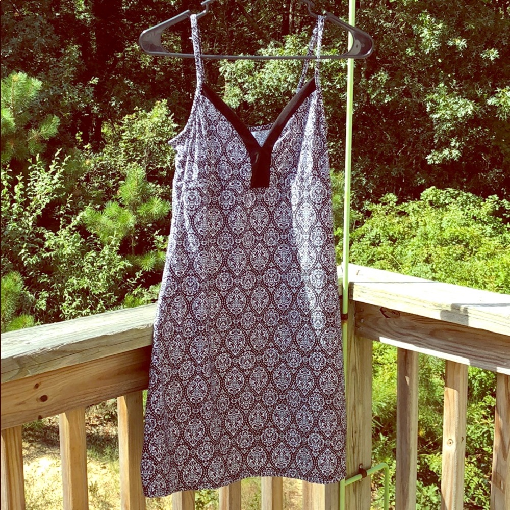 Black and white Marilyn Monroe nightgown